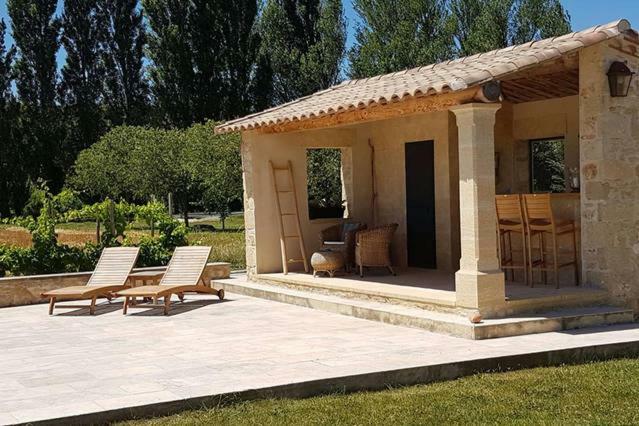 Fontaine De Cerier Bed & Breakfast Castillon-du-Gard Ngoại thất bức ảnh