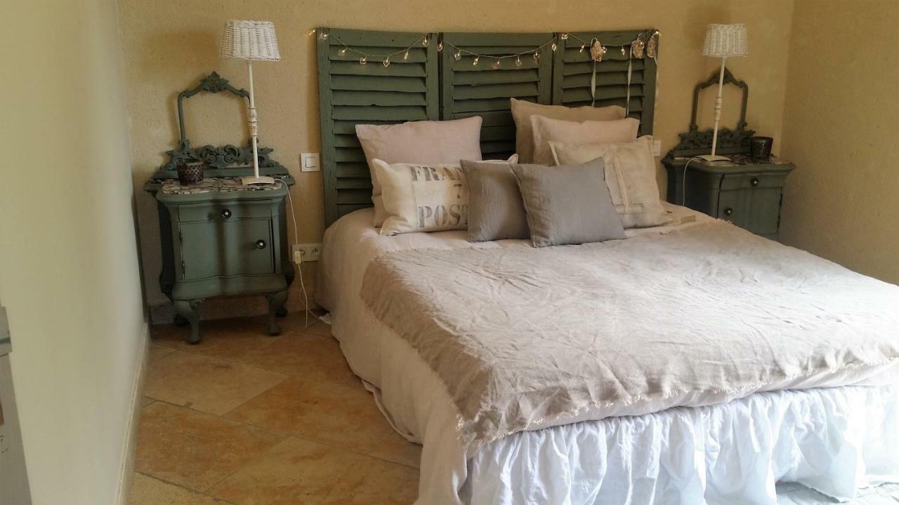 Fontaine De Cerier Bed & Breakfast Castillon-du-Gard Ngoại thất bức ảnh