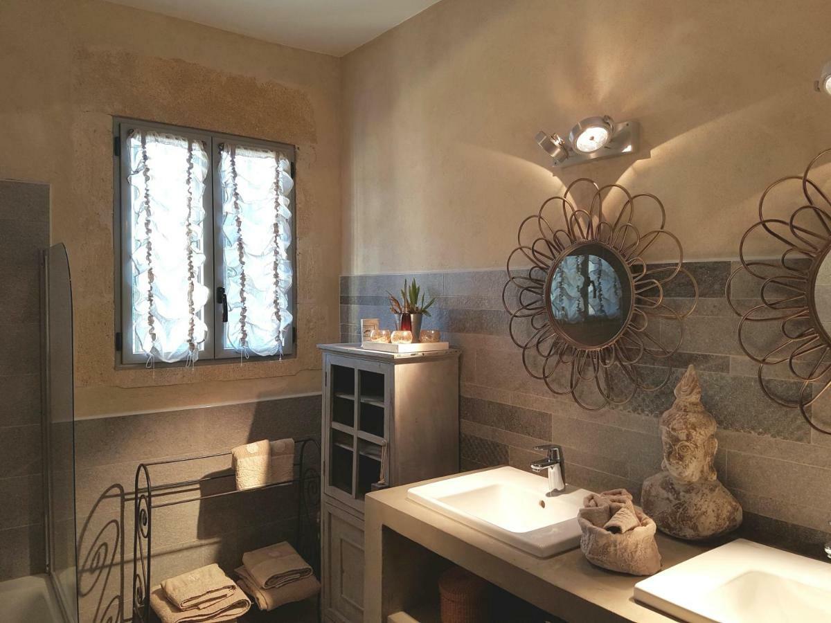 Fontaine De Cerier Bed & Breakfast Castillon-du-Gard Ngoại thất bức ảnh